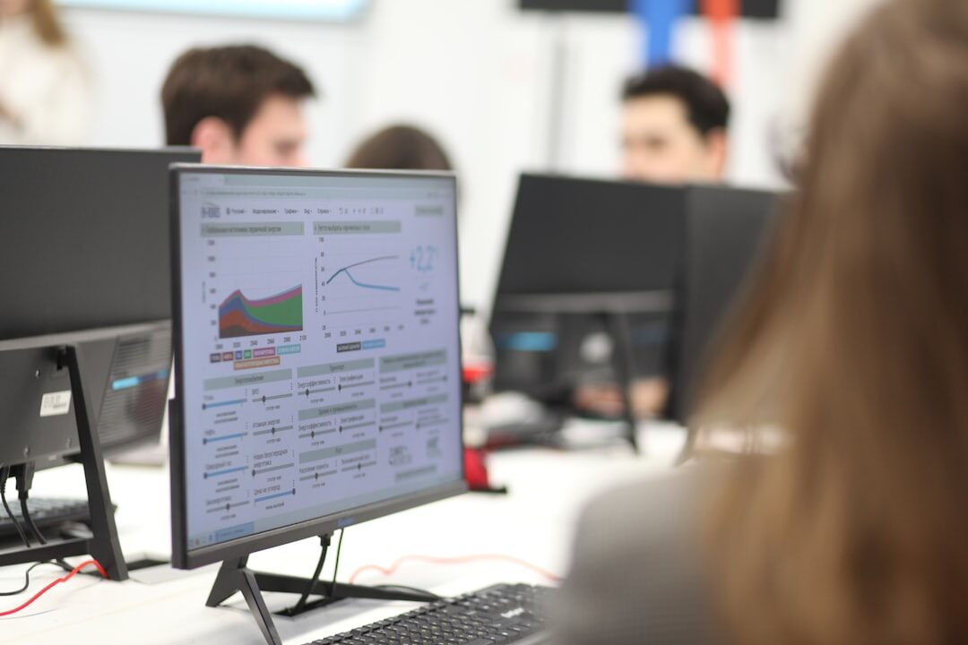 financial charts analysis